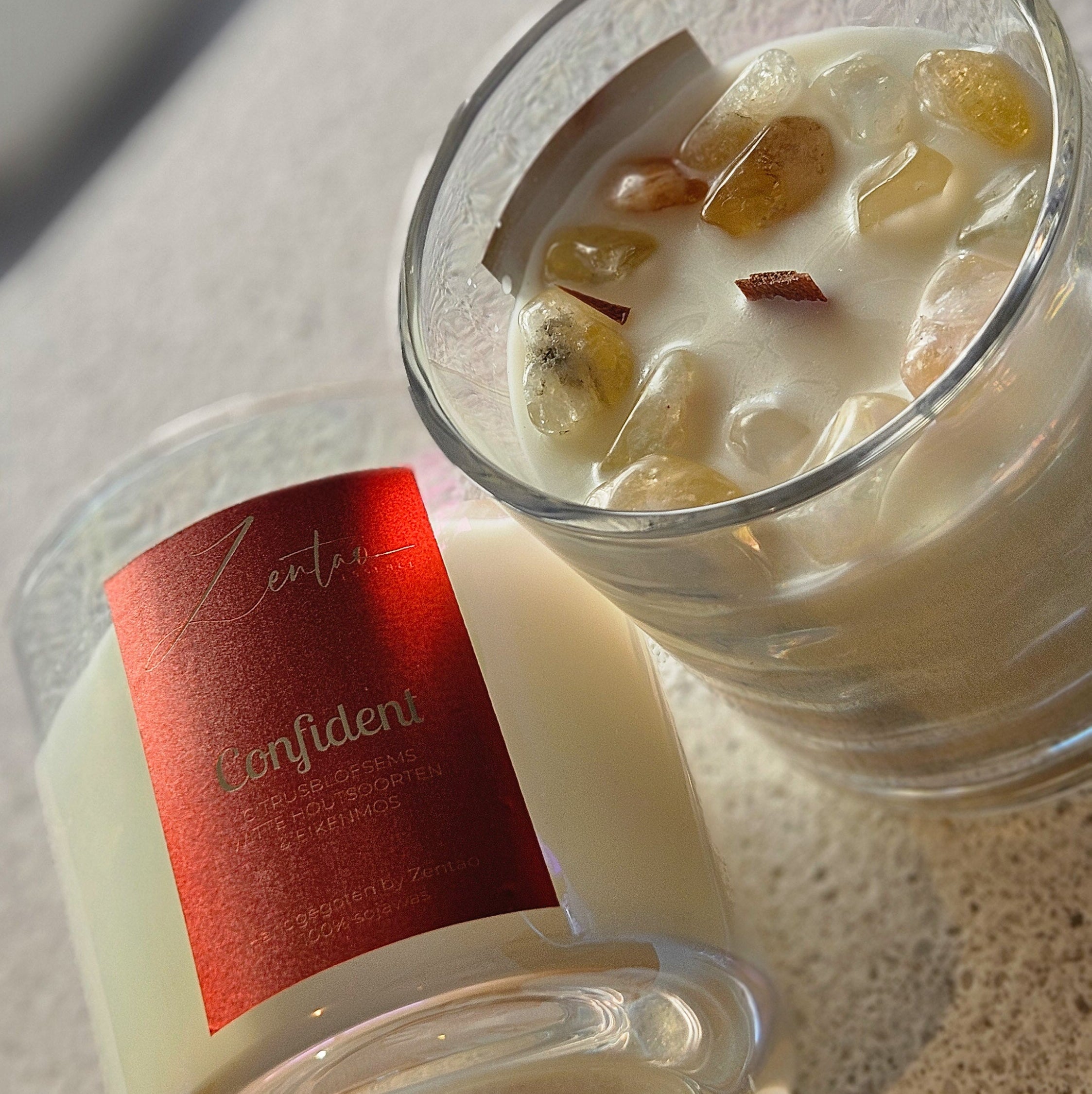 Handgemaakte sojawas geurkaars Confident met Citrien edelstenen Zentao België 